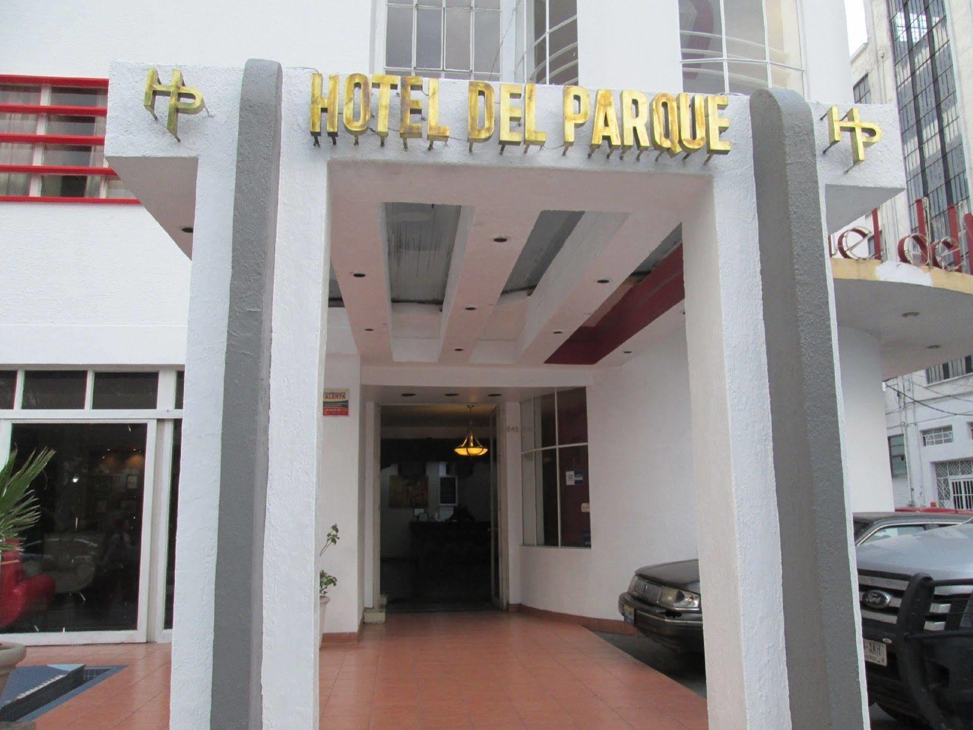 Hotel Del Parque Guadalajara Bagian luar foto